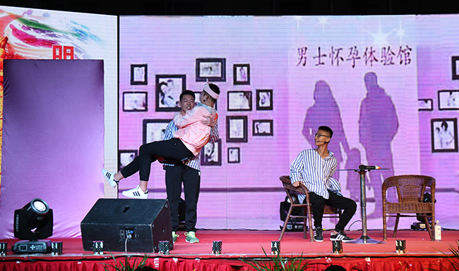 男新款头发图片_新男男video69gaytube_男新生儿睾丸异常几种现象