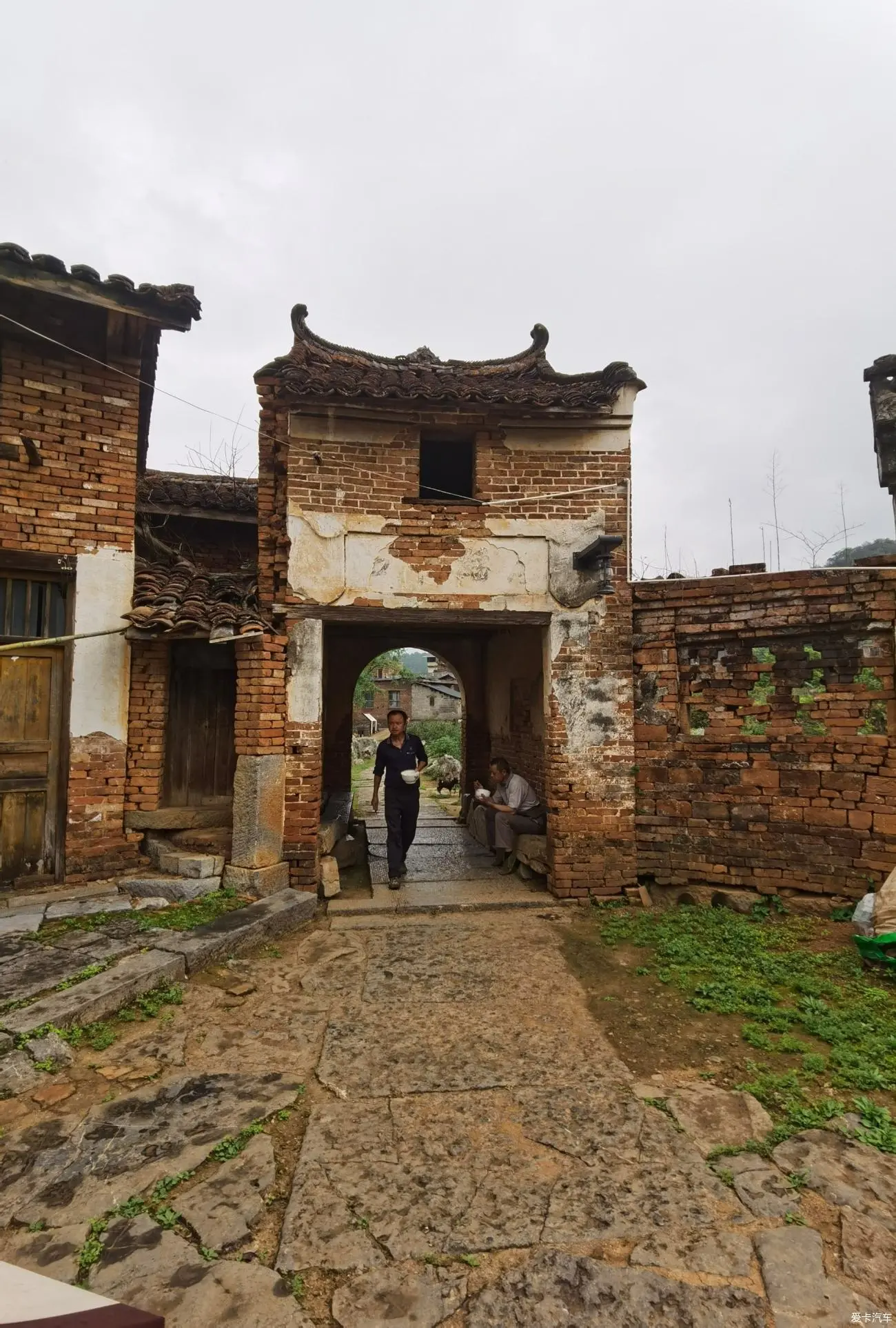 西德路什么意思_西德路易一家_路西德